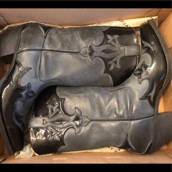 Ariat Shoes - Ariat Adelaide cowgirl boots.